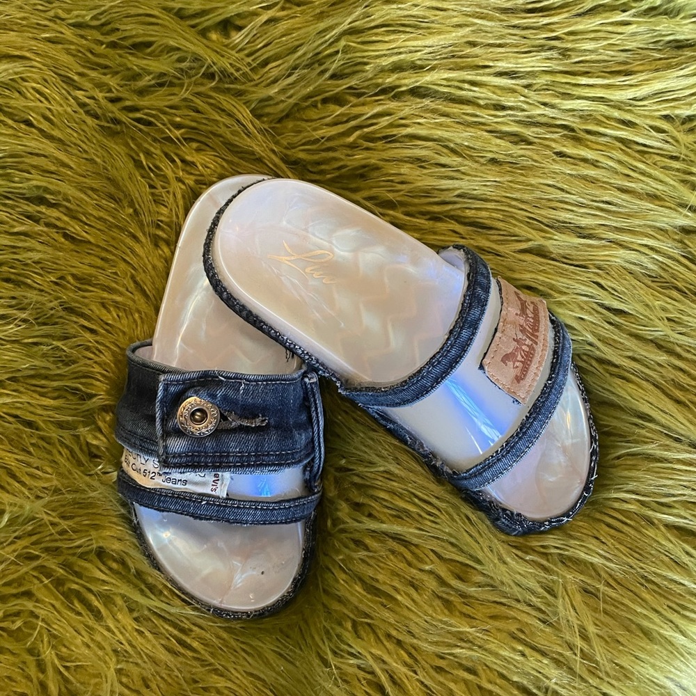 Customized Girls Slide - Picture 4 of 5